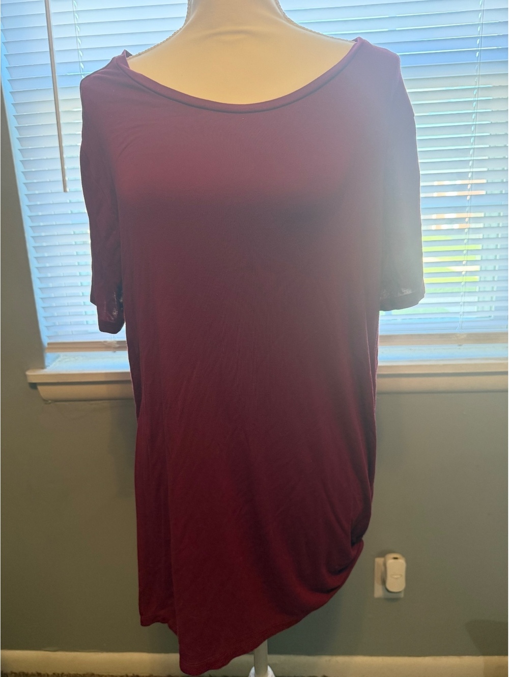 Old Navy Women's Burgundy Short Sleeve T-Shirt XL